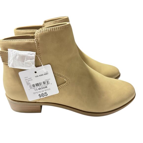 St. John's Bay Women's Beige Ryder Stacked Heel Booties SZ/8M - Picture 7 of 9